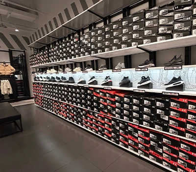 تحويل تجارة التجزئة للأحذية: العلامات التجارية مثل Adidas، وClarks، وSKECHERS، وANTA، وFILA، وAsi...