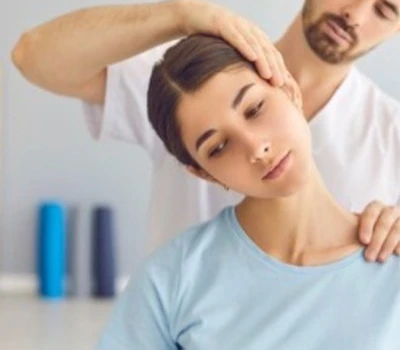 تعزيز ممارسة العلاج بتقويم العمود الفقري من خلال التقييم الاحترافي لمسح العمود الفقري